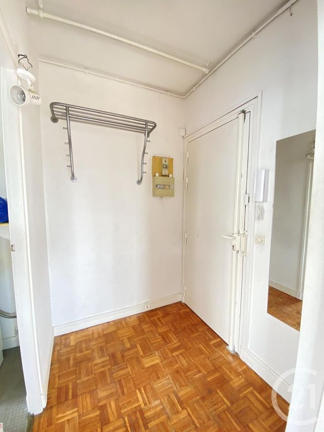 Afficher la photo en grand Appartement F1 à louer - 1 pièce - 34.61 m2 - PARIS - 75013 - ILE-DE-FRANCE - Century 21 Lutèce Immobilier