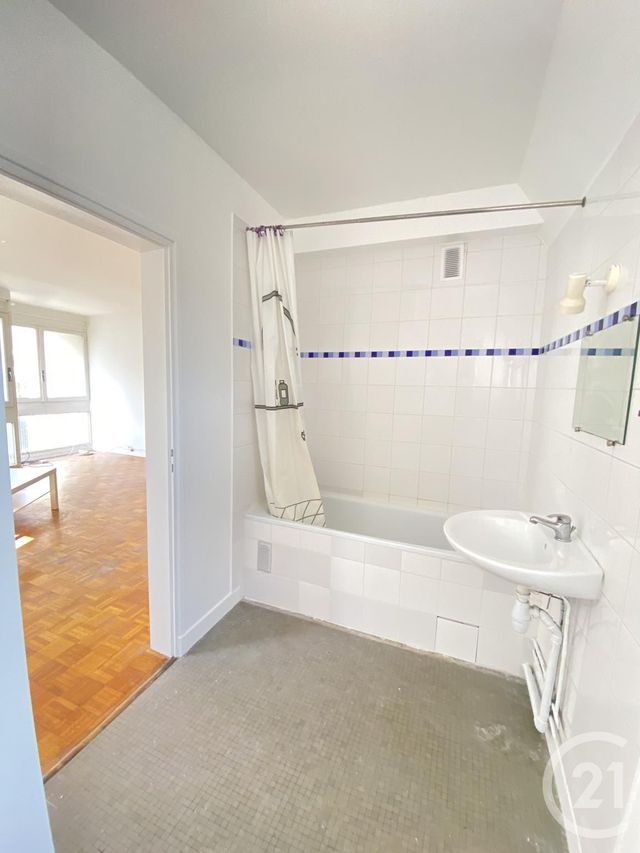 Afficher la photo en grand Appartement F1 à louer - 1 pièce - 34.61 m2 - PARIS - 75013 - ILE-DE-FRANCE - Century 21 Lutèce Immobilier