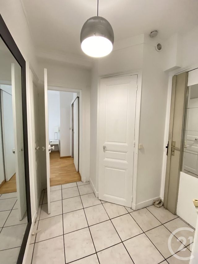 Afficher la photo en grand Appartement F2 à louer - 2 pièces - 44.34 m2 - PARIS - 75013 - ILE-DE-FRANCE - Century 21 Lutèce Immobilier