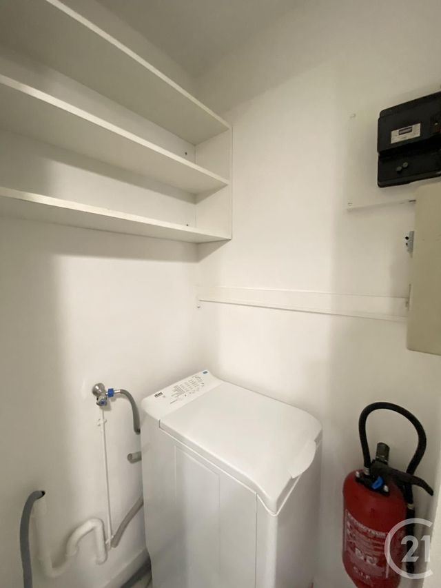 Afficher la photo en grand Appartement F2 à louer - 2 pièces - 44.34 m2 - PARIS - 75013 - ILE-DE-FRANCE - Century 21 Lutèce Immobilier