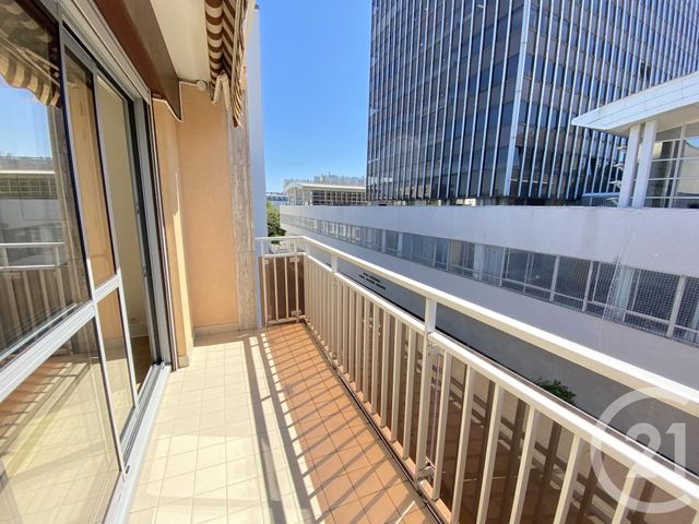 Appartement F3 à louer - 3 pièces - 66.18 m2 - PARIS - 75013 - ILE-DE-FRANCE - Century 21 Lutèce Immobilier Appartement F3 à louer - 3 pièces - 66.18 m2 - PARIS - 75013 - ILE-DE-FRANCE - Century 21 Lutèce Immobilier