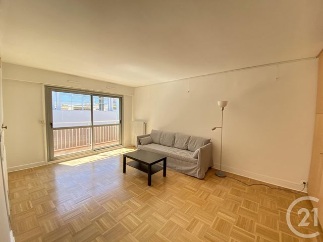 Appartement F3 à louer - 3 pièces - 66.18 m2 - PARIS - 75013 - ILE-DE-FRANCE - Century 21 Lutèce Immobilier Appartement F3 à louer - 3 pièces - 66.18 m2 - PARIS - 75013 - ILE-DE-FRANCE - Century 21 Lutèce Immobilier