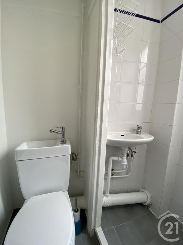 Appartement F1 à louer - 1 pièce - 12.64 m2 - PARIS - 75013 - ILE-DE-FRANCE - Century 21 Lutèce Immobilier Appartement F1 à louer - 1 pièce - 12.64 m2 - PARIS - 75013 - ILE-DE-FRANCE - Century 21 Lutèce Immobilier