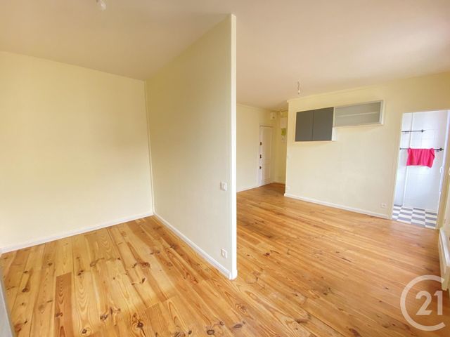 Appartement F2 à louer - 2 pièces - 27.33 m2 - IVRY SUR SEINE - 94 - ILE-DE-FRANCE - Century 21 Lutèce Immobilier Appartement F2 à louer - 2 pièces - 27.33 m2 - IVRY SUR SEINE - 94 - ILE-DE-FRANCE - Century 21 Lutèce Immobilier