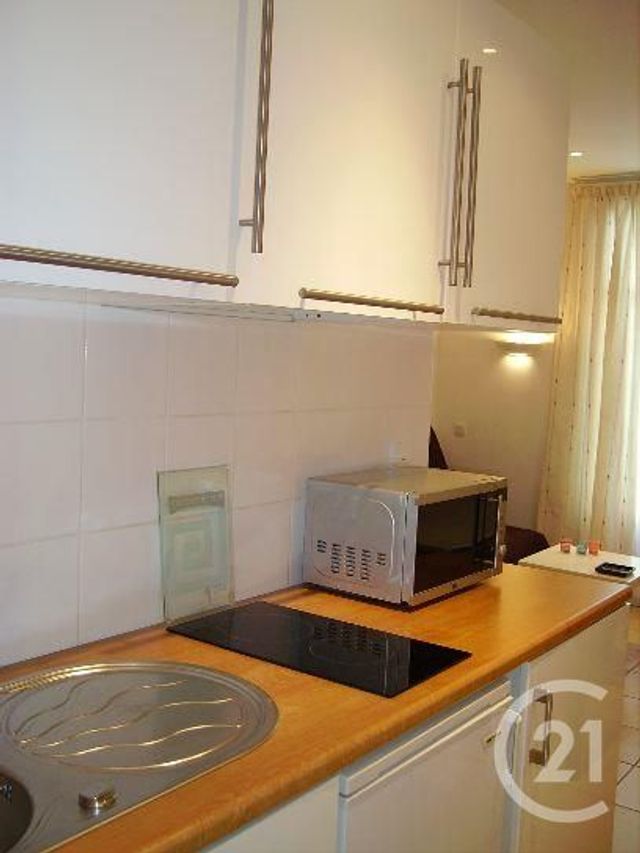 Studio à louer - 1 pièce - 18.14 m2 - PARIS - 75013 - ILE-DE-FRANCE - Century 21 Lutèce Immobilier Studio à louer - 1 pièce - 18.14 m2 - PARIS - 75013 - ILE-DE-FRANCE - Century 21 Lutèce Immobilier