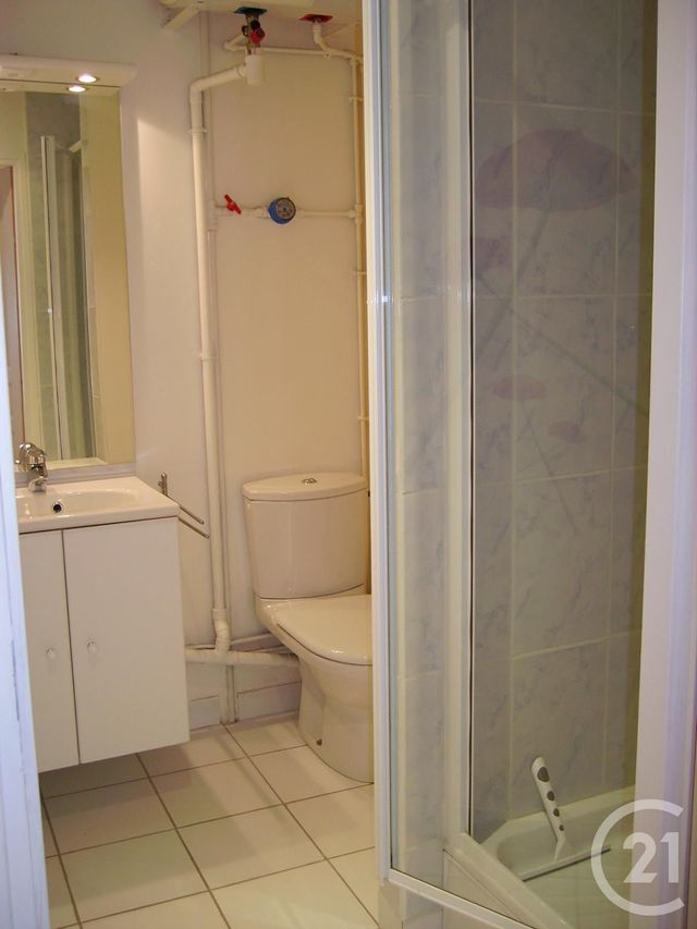 Studio à louer - 1 pièce - 18.14 m2 - PARIS - 75013 - ILE-DE-FRANCE - Century 21 Lutèce Immobilier Studio à louer - 1 pièce - 18.14 m2 - PARIS - 75013 - ILE-DE-FRANCE - Century 21 Lutèce Immobilier