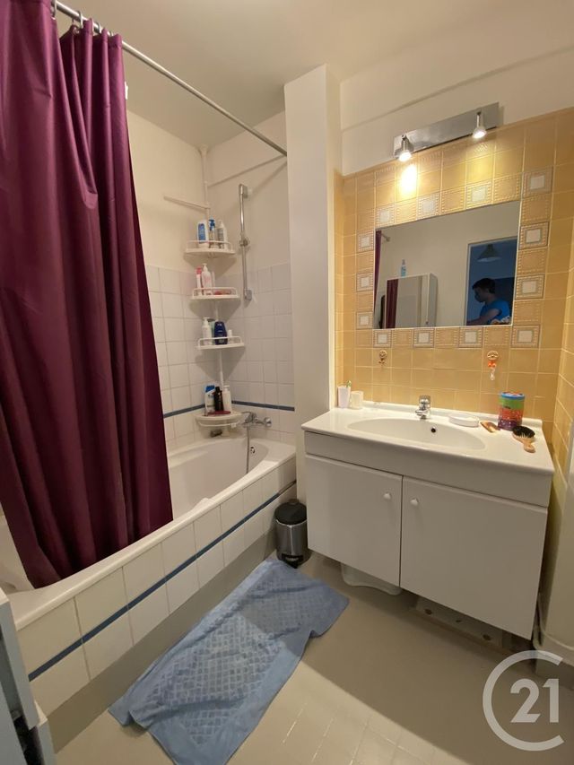 Afficher la photo en grand Appartement T3 à louer - 3 pièces - 63.25 m2 - PARIS - 75014 - ILE-DE-FRANCE - Century 21 Lutèce Immobilier