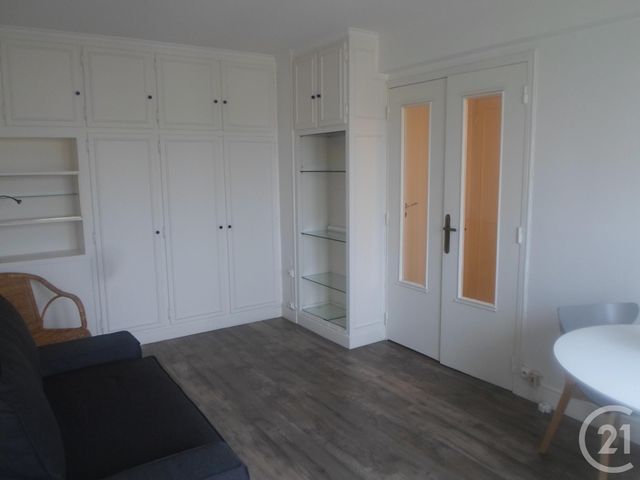 Afficher la photo en grand Studio à louer - 1 pièce - 27.0 m2 - PARIS - 75013 - ILE-DE-FRANCE - Century 21 Lutèce Immobilier