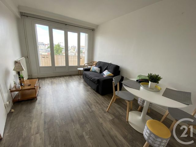 Afficher la photo en grand Studio à louer - 1 pièce - 27.0 m2 - PARIS - 75013 - ILE-DE-FRANCE - Century 21 Lutèce Immobilier