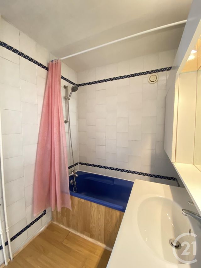 Afficher la photo en grand Appartement F2 à louer - 2 pièces - 54.0 m2 - PARIS - 75013 - ILE-DE-FRANCE - Century 21 Lutèce Immobilier