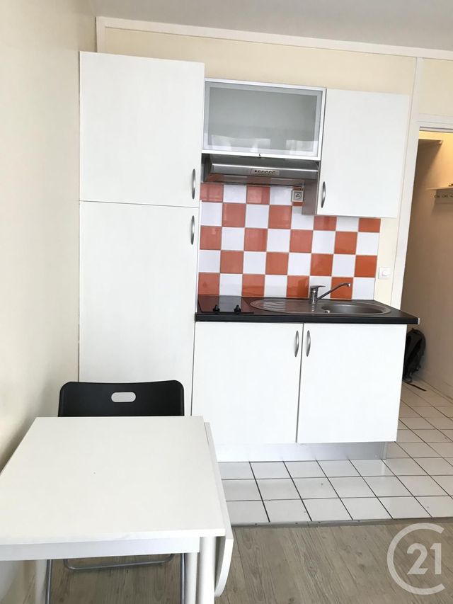 Afficher la photo en grand Appartement F1 à louer - 1 pièce - 15.72 m2 - PARIS - 75020 - ILE-DE-FRANCE - Century 21 Lutèce Immobilier