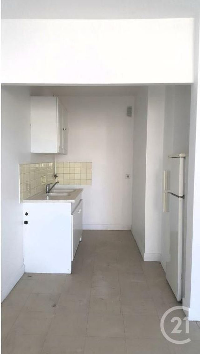 Afficher la photo en grand Appartement F1 à louer - 1 pièce - 31.13 m2 - VITRY SUR SEINE - 94 - ILE-DE-FRANCE - Century 21 Lutèce Immobilier
