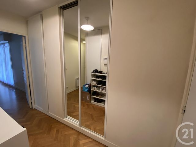 Afficher la photo en grand Appartement F2 à louer - 2 pièces - 41.0 m2 - MONTROUGE - 92 - ILE-DE-FRANCE - Century 21 Lutèce Immobilier