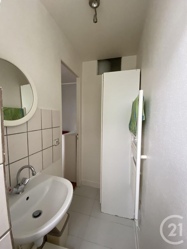 Afficher la photo en grand Appartement F2 à louer - 2 pièces - 25.0 m2 - PARIS - 75013 - ILE-DE-FRANCE - Century 21 Lutèce Immobilier