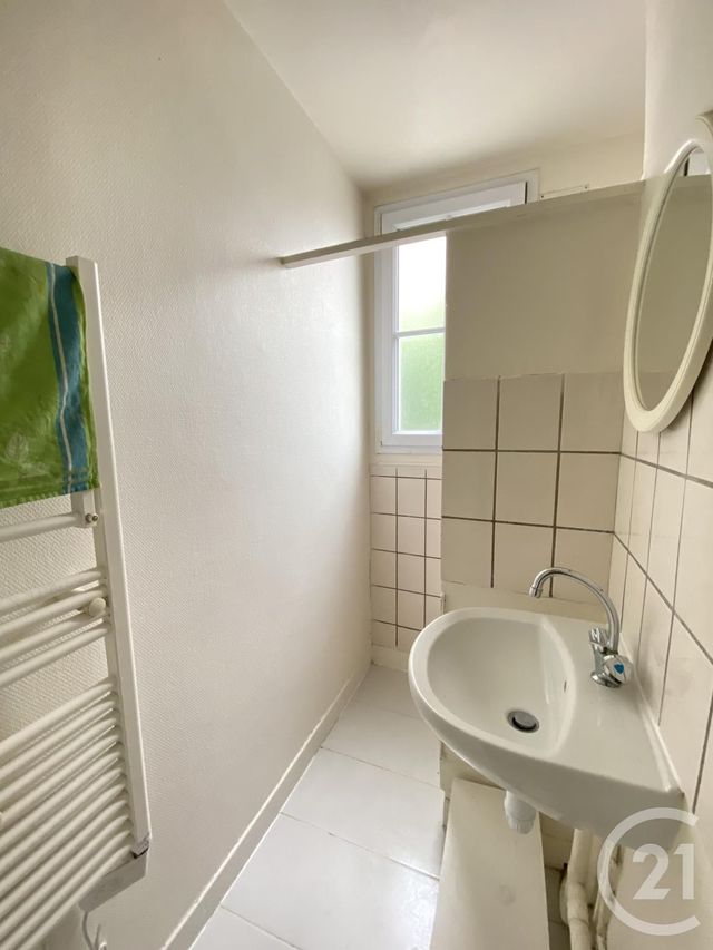 Afficher la photo en grand Appartement F2 à louer - 2 pièces - 25.0 m2 - PARIS - 75013 - ILE-DE-FRANCE - Century 21 Lutèce Immobilier