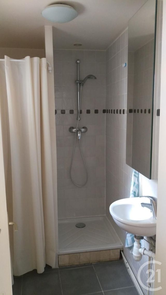 Afficher la photo en grand Appartement F2 à louer - 2 pièces - 36.99 m2 - PARIS - 75013 - ILE-DE-FRANCE - Century 21 Lutèce Immobilier