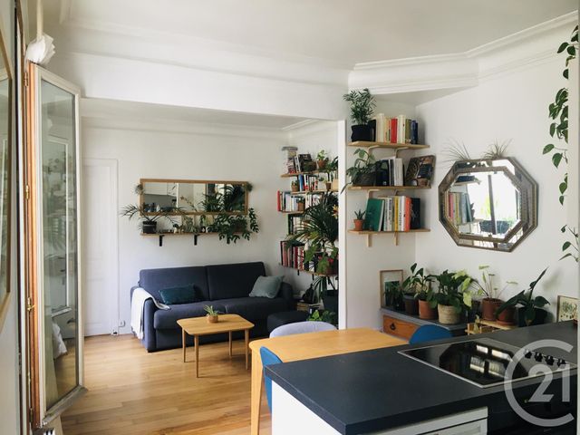 Afficher la photo en grand Appartement F2 à louer - 2 pièces - 34.0 m2 - PARIS - 75011 - ILE-DE-FRANCE - Century 21 Lutèce Immobilier