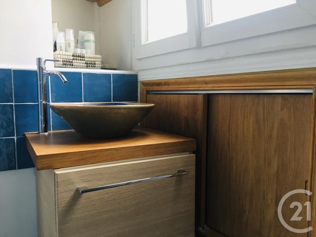 Afficher la photo en grand Appartement F2 à louer - 2 pièces - 34.0 m2 - PARIS - 75011 - ILE-DE-FRANCE - Century 21 Lutèce Immobilier