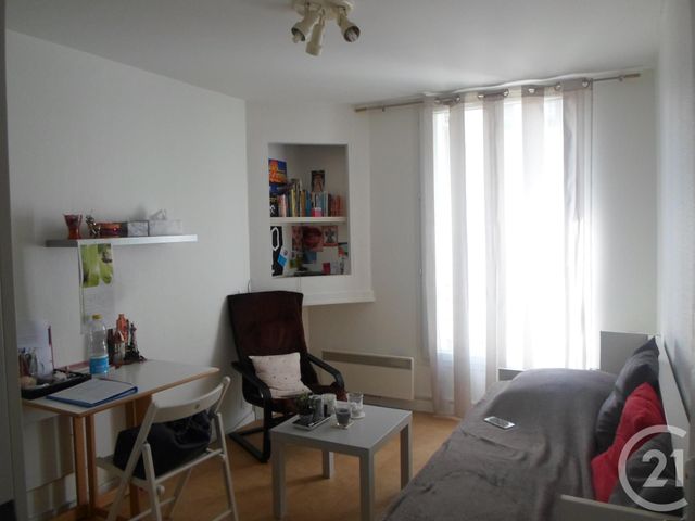 Afficher la photo en grand Studio à louer - 1 pièce - 17.94 m2 - MONTROUGE - 92 - ILE-DE-FRANCE - Century 21 Lutèce Immobilier