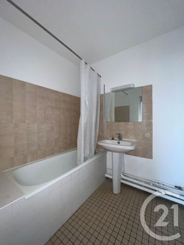 Appartement F3 à louer - 3 pièces - 66.0 m2 - PARIS - 75013 - ILE-DE-FRANCE - Century 21 Lutèce Immobilier