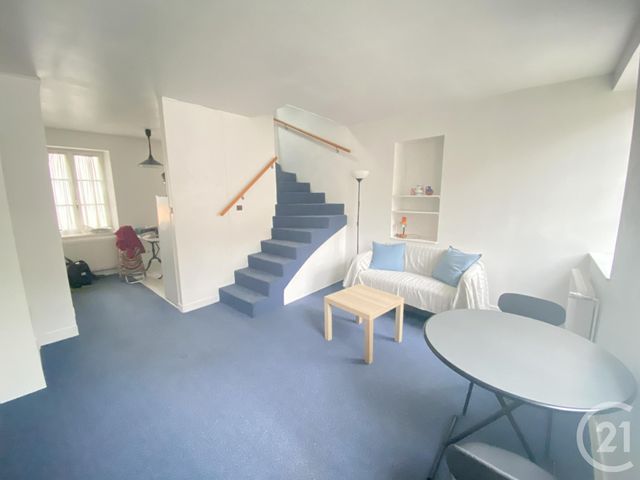 Appartement Duplex à louer - 2 pièces - 31.0 m2 - PARIS - 75013 - ILE-DE-FRANCE - Century 21 Lutèce Immobilier