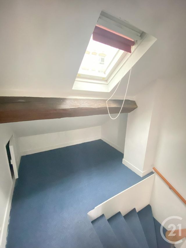 Appartement Duplex à louer - 2 pièces - 31.0 m2 - PARIS - 75013 - ILE-DE-FRANCE - Century 21 Lutèce Immobilier