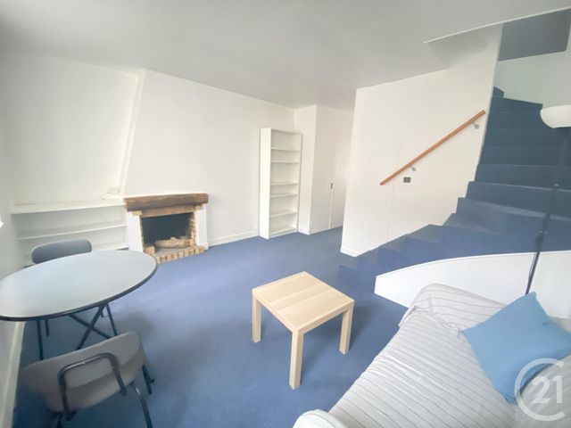 Appartement Duplex à louer - 2 pièces - 31.0 m2 - PARIS - 75013 - ILE-DE-FRANCE - Century 21 Lutèce Immobilier