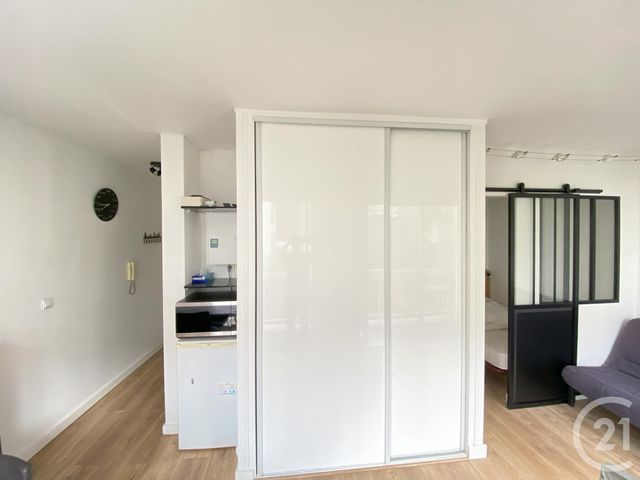 Appartement Studio à louer - 1 pièce - 26.05 m2 - PARIS - 75014 - ILE-DE-FRANCE - Century 21 Lutèce Immobilier