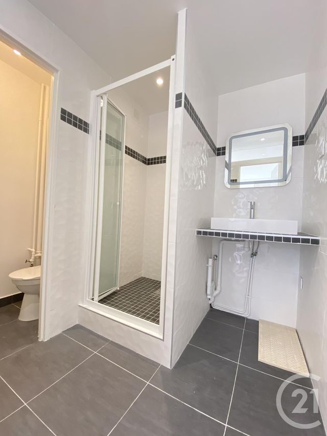 Appartement F2 à louer - 2 pièces - 41.71 m2 - PARIS - 75020 - ILE-DE-FRANCE - Century 21 Lutèce Immobilier