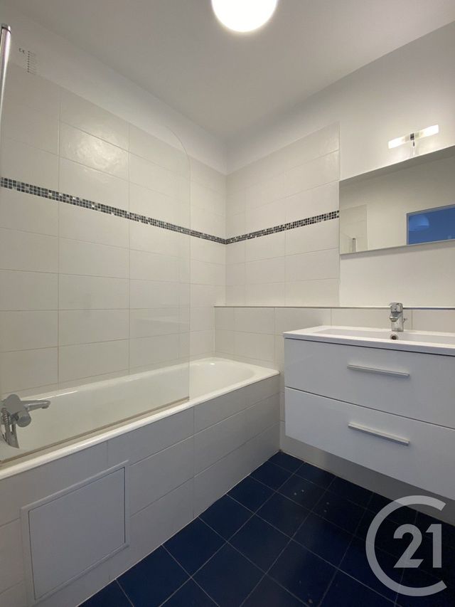 Appartement F2 à louer - 2 pièces - 42.73 m2 - PARIS - 75013 - ILE-DE-FRANCE - Century 21 Lutèce Immobilier