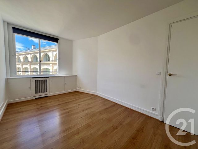 Appartement F3 à louer - 3 pièces - 78.4 m2 - PARIS - 75007 - ILE-DE-FRANCE - Century 21 Lutèce Immobilier