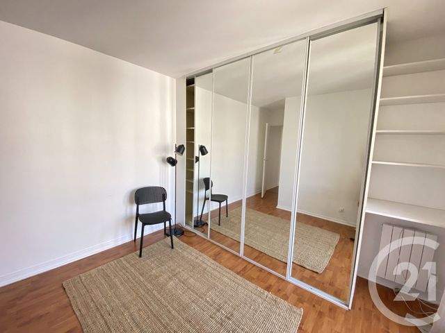 Appartement F4 à louer - 4 pièces - 91.0 m2 - LE KREMLIN BICETRE - 94 - ILE-DE-FRANCE - Century 21 Lutèce Immobilier