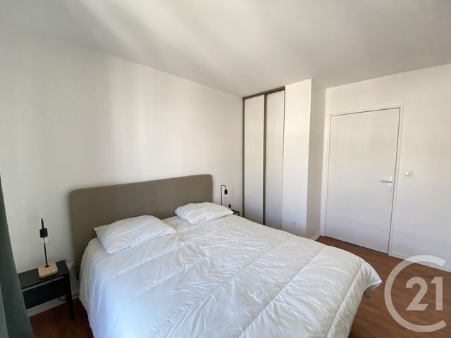 Appartement F4 à louer - 4 pièces - 91.0 m2 - LE KREMLIN BICETRE - 94 - ILE-DE-FRANCE - Century 21 Lutèce Immobilier