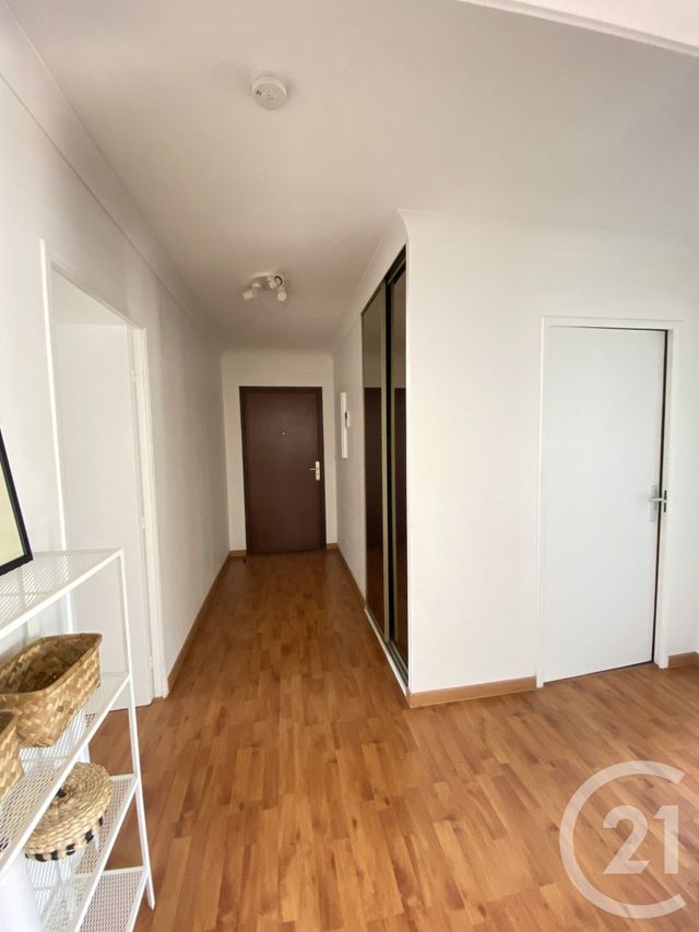 Appartement F4 à louer - 4 pièces - 91.0 m2 - LE KREMLIN BICETRE - 94 - ILE-DE-FRANCE - Century 21 Lutèce Immobilier