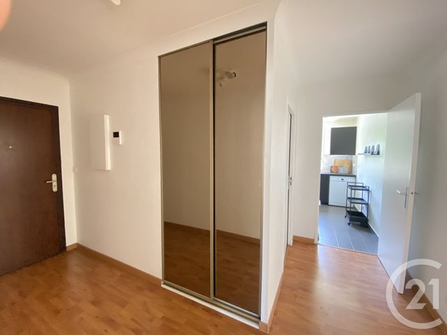 Appartement F4 à louer - 4 pièces - 91.0 m2 - LE KREMLIN BICETRE - 94 - ILE-DE-FRANCE - Century 21 Lutèce Immobilier