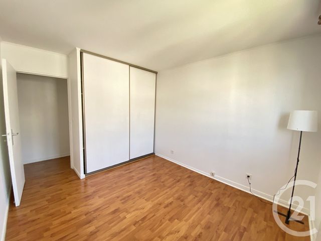 Appartement F4 à louer - 4 pièces - 91.0 m2 - LE KREMLIN BICETRE - 94 - ILE-DE-FRANCE - Century 21 Lutèce Immobilier