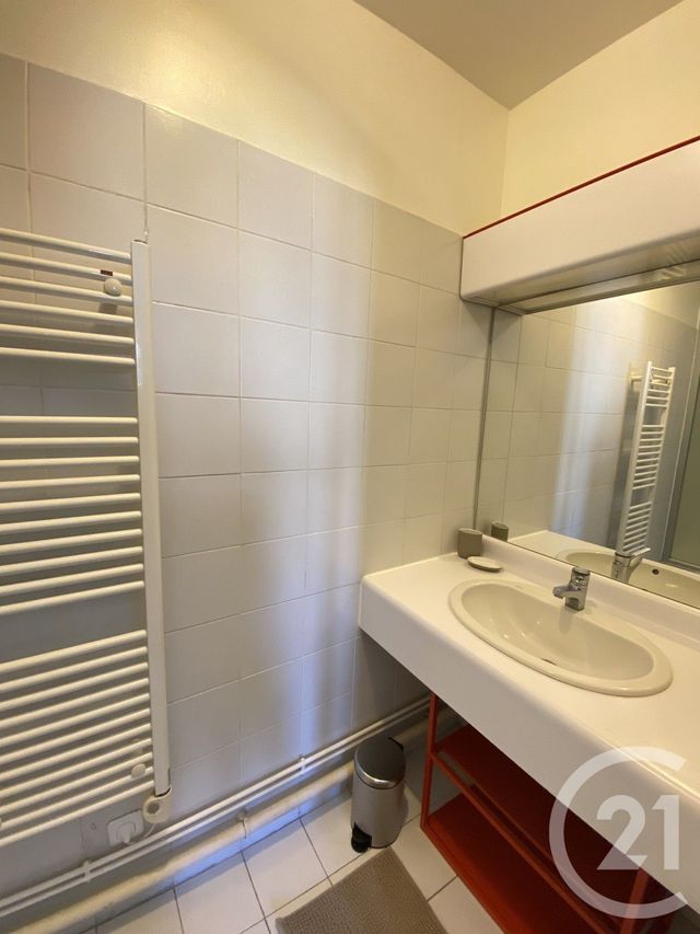 Appartement F4 à louer - 4 pièces - 91.0 m2 - LE KREMLIN BICETRE - 94 - ILE-DE-FRANCE - Century 21 Lutèce Immobilier