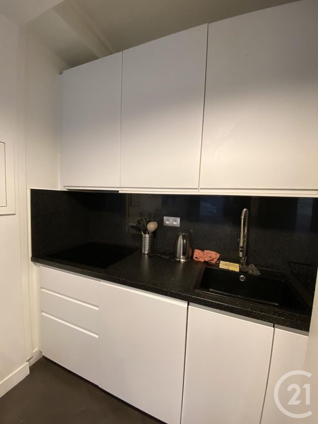 Appartement F2 à louer - 2 pièces - 64.52 m2 - PARIS - 75015 - ILE-DE-FRANCE - Century 21 Lutèce Immobilier