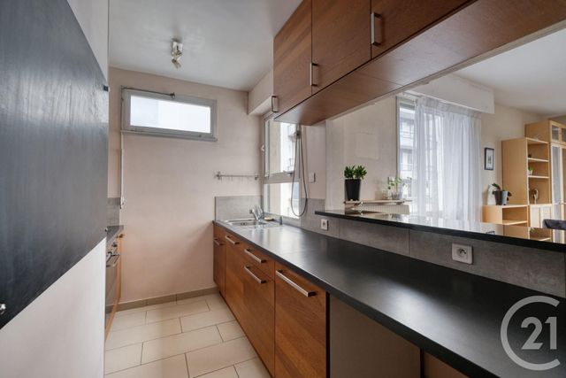 Appartement F2 à louer - 2 pièces - 54.4 m2 - PARIS - 75014 - ILE-DE-FRANCE - Century 21 Lutèce Immobilier
