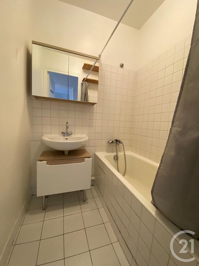 Appartement F2 à louer - 2 pièces - 43.72 m2 - PARIS - 75013 - ILE-DE-FRANCE - Century 21 Lutèce Immobilier