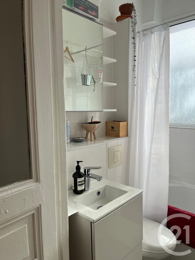 Appartement F2 à louer - 2 pièces - 36.35 m2 - PARIS - 75010 - ILE-DE-FRANCE - Century 21 Lutèce Immobilier